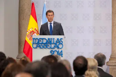 SANTIAGO13,00 h.-        O titular da Xunta de Galicia, acompa&ntilde;ado do seu Executivo, presidir&aacute; a cerimonia de imposici&oacute;n das Medallas Castelao 2014. No Hotel-Monumento San Francisco (Campillo de San Francisco). foto xo&aacute;n crespo28/06/14